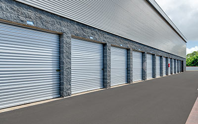 Outdoor drive up units with easy loading & unloading access.